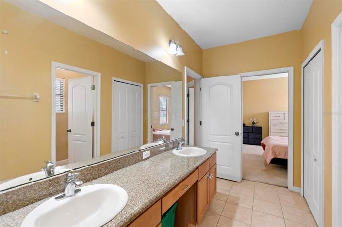 Image No.28-4 Bed House for sale