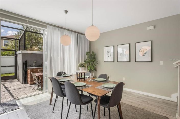 Image No.11-4 Bed Townhouse for sale