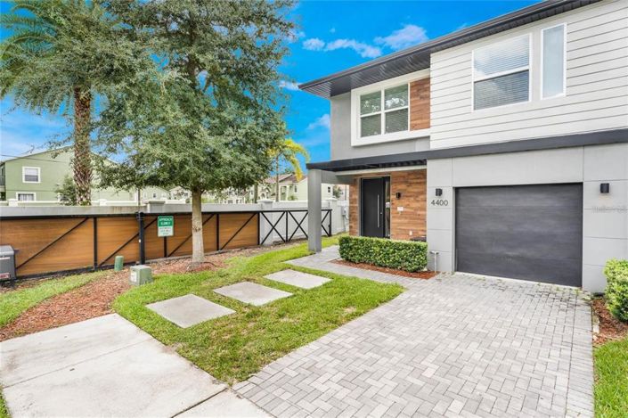 Image No.2-4 Bed Townhouse for sale