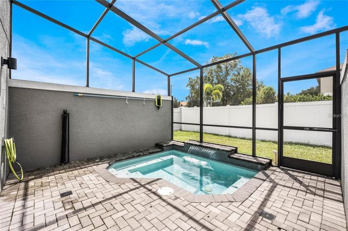 Image No.24-4 Bed Townhouse for sale