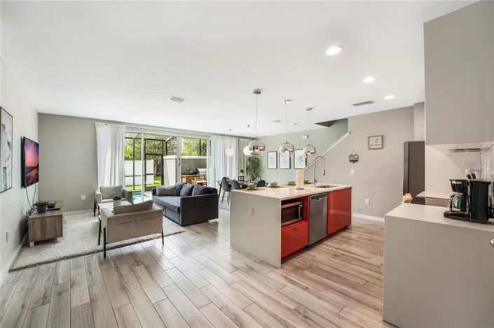 Image No.3-4 Bed Townhouse for sale