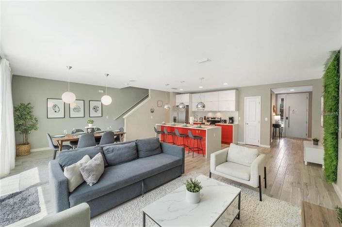 Image No.5-4 Bed Townhouse for sale