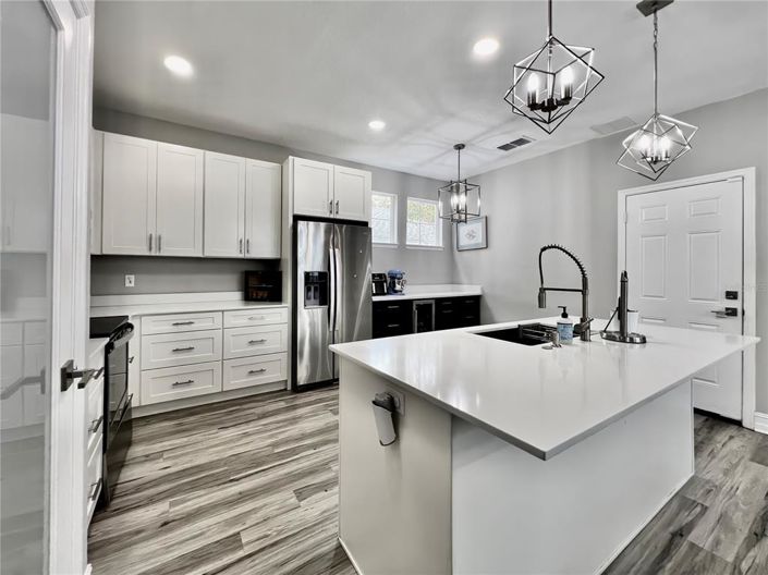 Image No.12-5 Bed House for sale