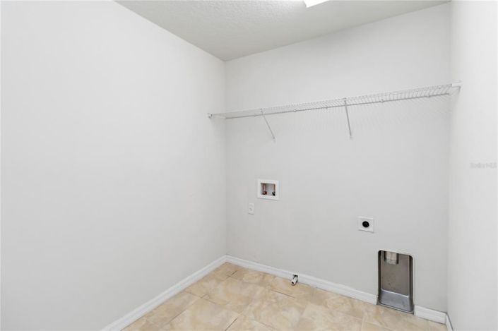 Image No.27-4 Bed House for sale