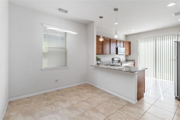 Image No.8-4 Bed House for sale