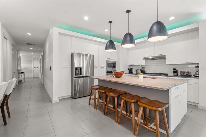 Image No.10-6 Bed House for sale