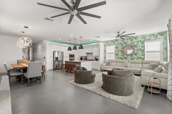 Image No.6-6 Bed House for sale