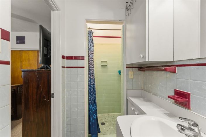 Image No.23-4 Bed House for sale