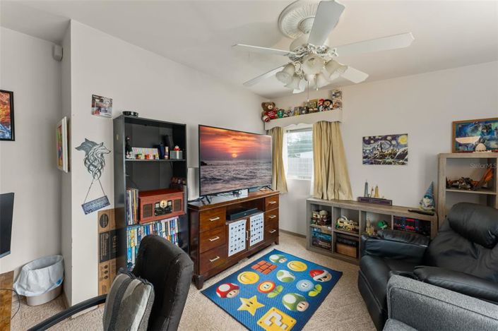 Image No.25-4 Bed House for sale