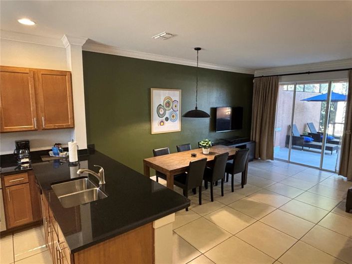 Image No.8-2 Bed Townhouse for sale