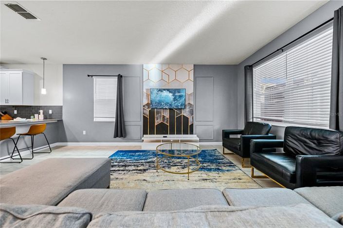 Image No.17-8 Bed House for sale