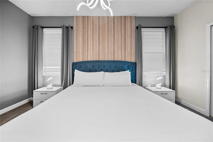 Image No.27-8 Bed House for sale