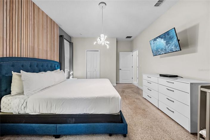 Image No.28-8 Bed House for sale