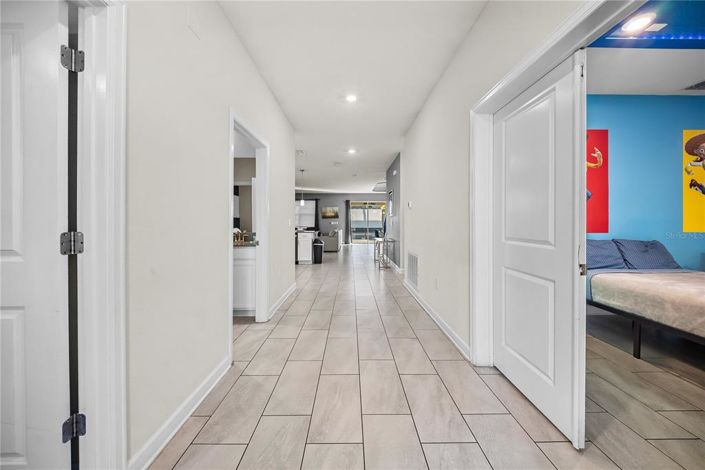 Image No.3-8 Bed House for sale