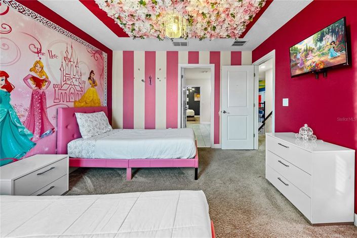 Image No.42-8 Bed House for sale