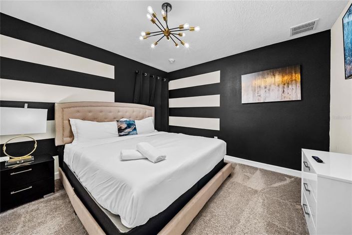 Image No.45-8 Bed House for sale