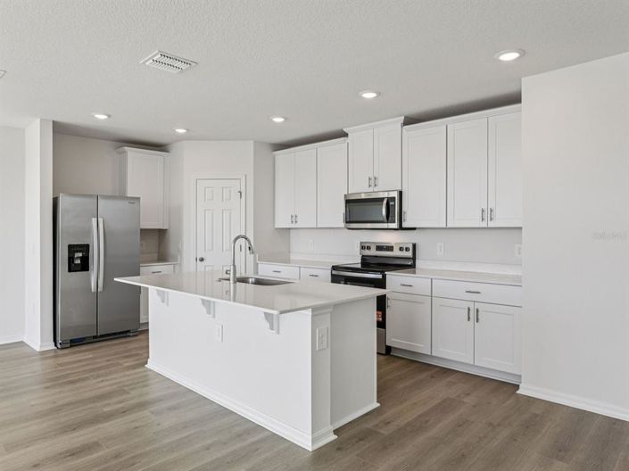 Image No.3-4 Bed House for sale