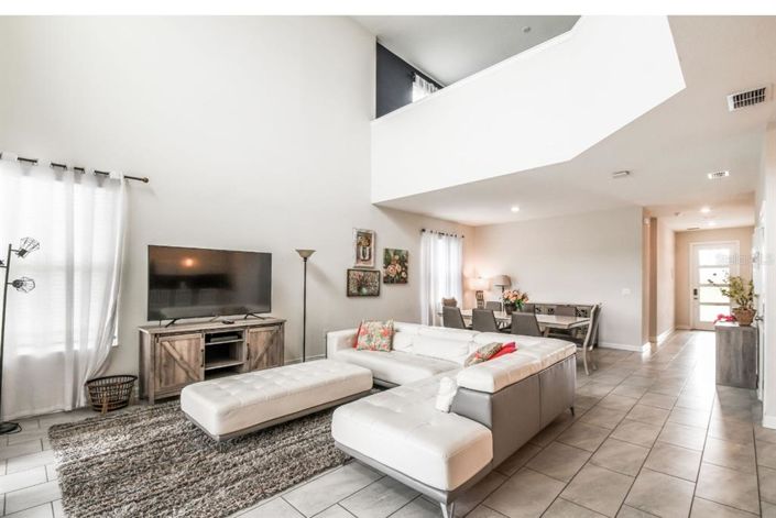 Image No.11-5 Bed House for sale