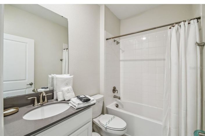 Image No.19-5 Bed House for sale