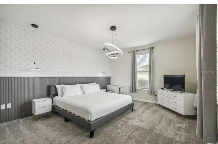 Image No.24-5 Bed House for sale