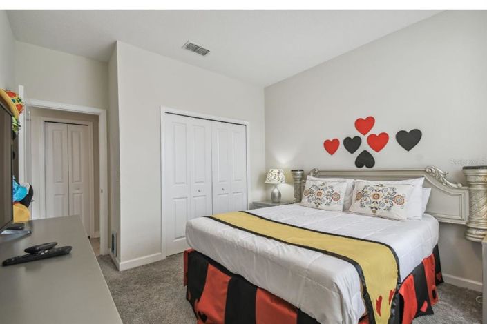 Image No.36-5 Bed House for sale