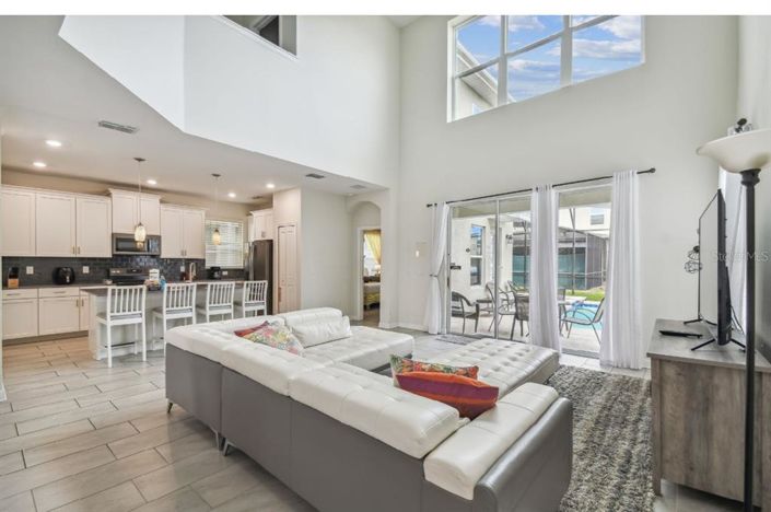 Image No.9-5 Bed House for sale