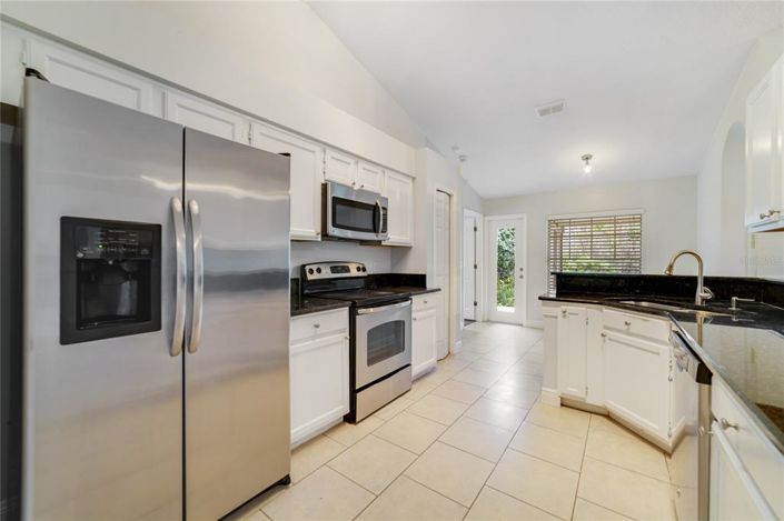 Image No.18-3 Bed House for sale