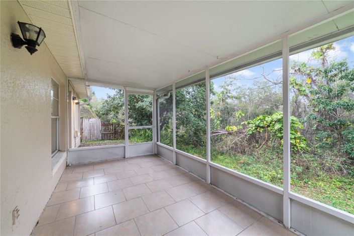 Image No.21-3 Bed House for sale