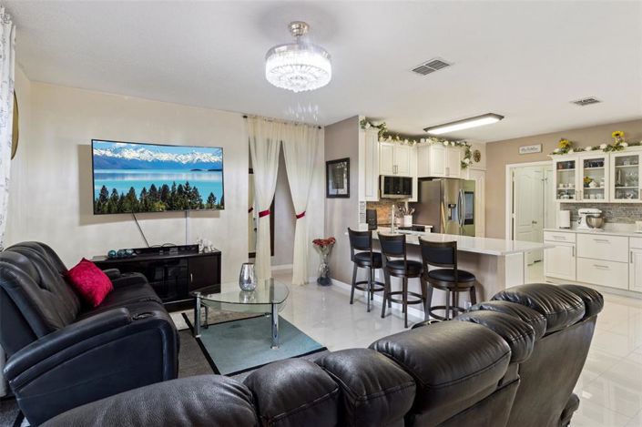 Image No.12-3 Bed House for sale