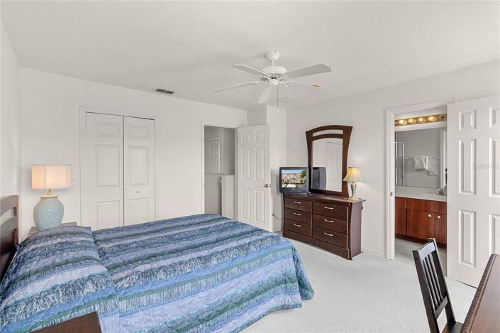 Image No.19-3 Bed Townhouse for sale