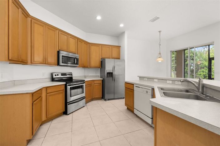 Image No.24-4 Bed House for sale