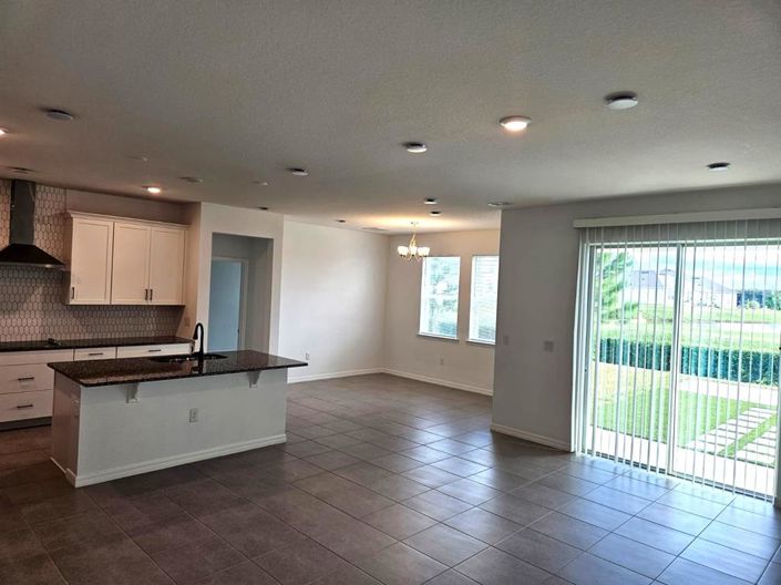 Image No.8-4 Bed House for sale