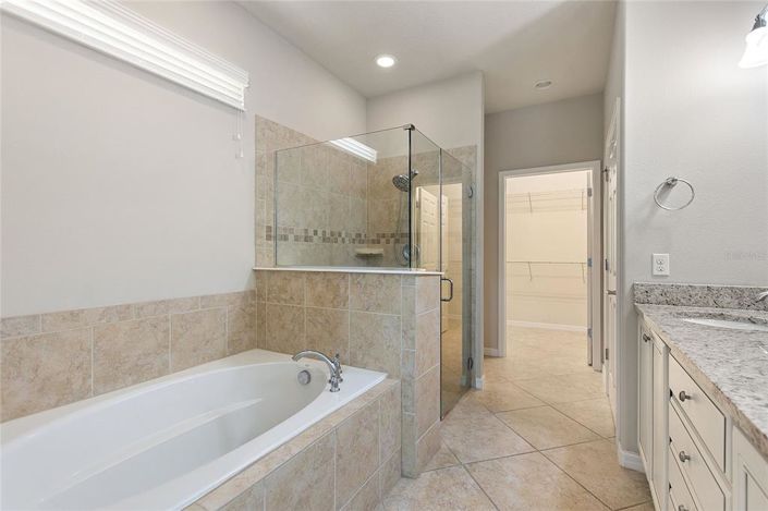 Image No.17-3 Bed House for sale