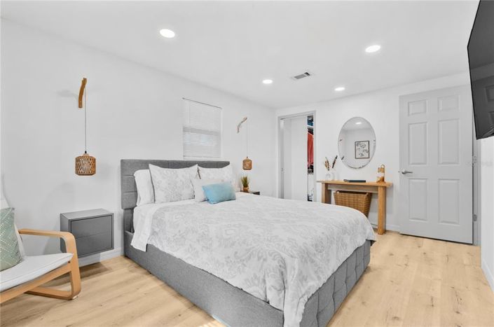 Image No.18-3 Bed House for sale