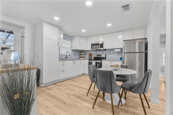 Image No.6-3 Bed House for sale