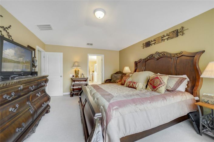 Image No.17-6 Bed House for sale