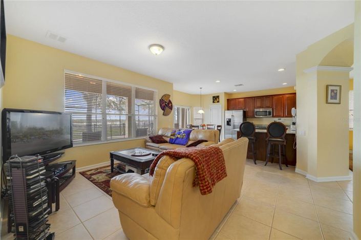 Image No.9-6 Bed House for sale