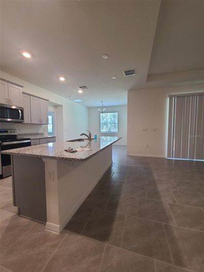 Image No.18-4 Bed House for sale