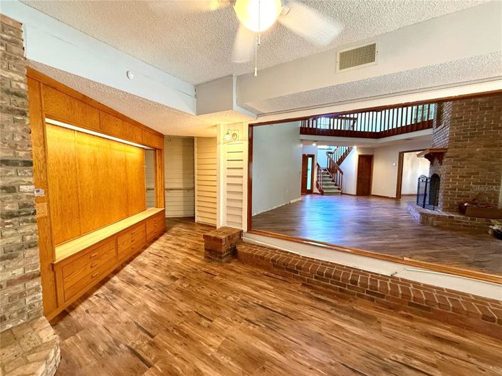 Image No.13-4 Bed House for sale