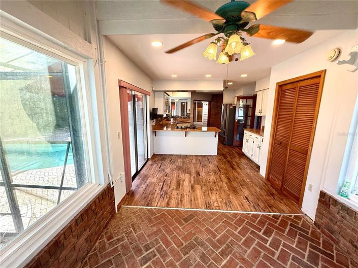 Image No.18-4 Bed House for sale