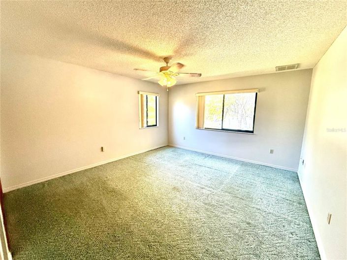 Image No.41-4 Bed House for sale