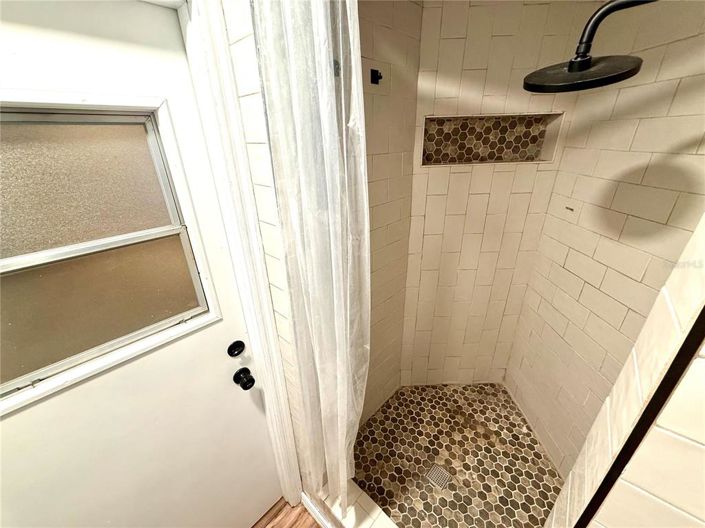 Image No.44-4 Bed House for sale