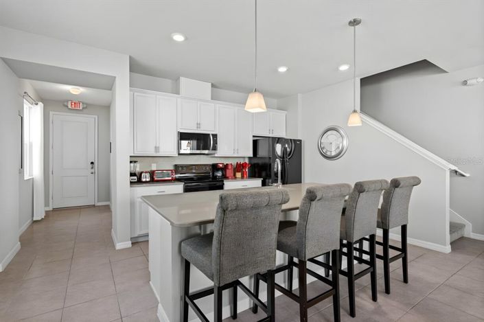 Image No.17-4 Bed Townhouse for sale