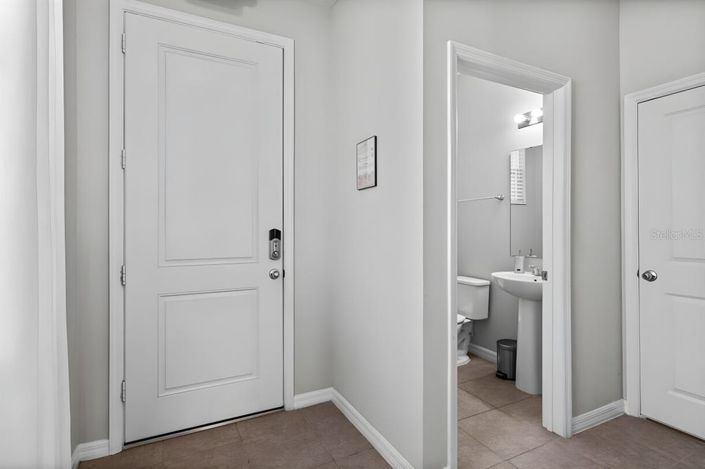 Image No.18-4 Bed Townhouse for sale