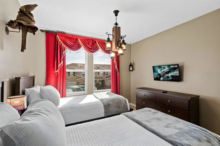 Image No.23-4 Bed Townhouse for sale