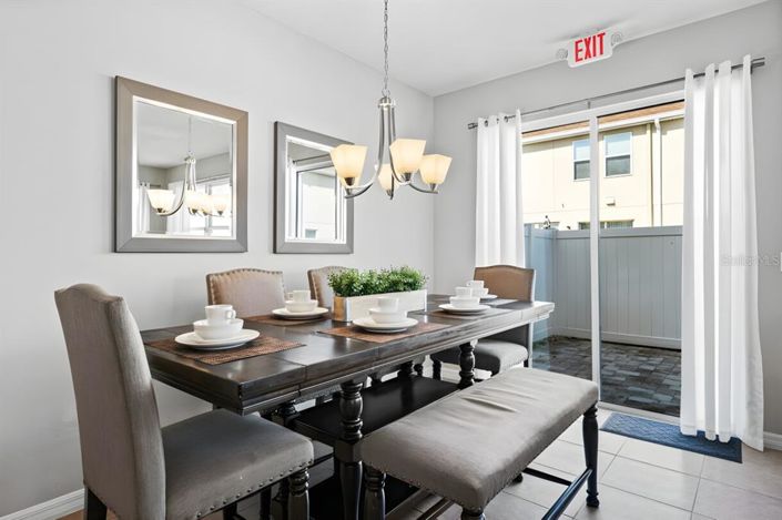 Image No.24-4 Bed Townhouse for sale