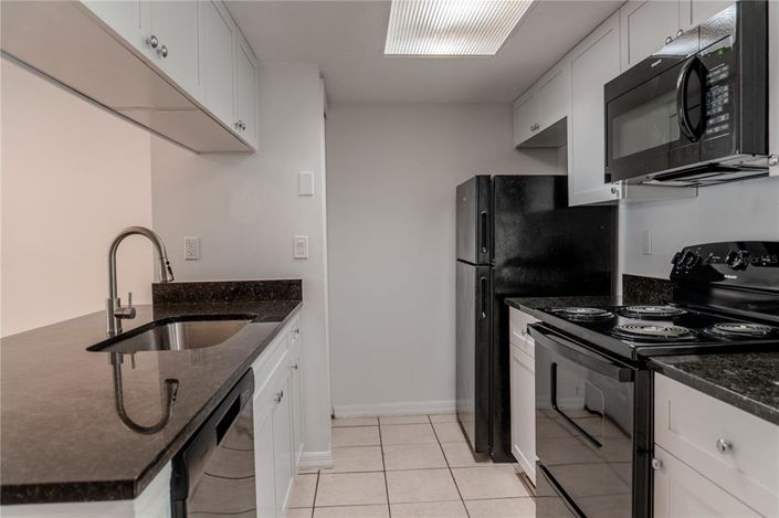 Image No.6-3 Bed Apartment for sale