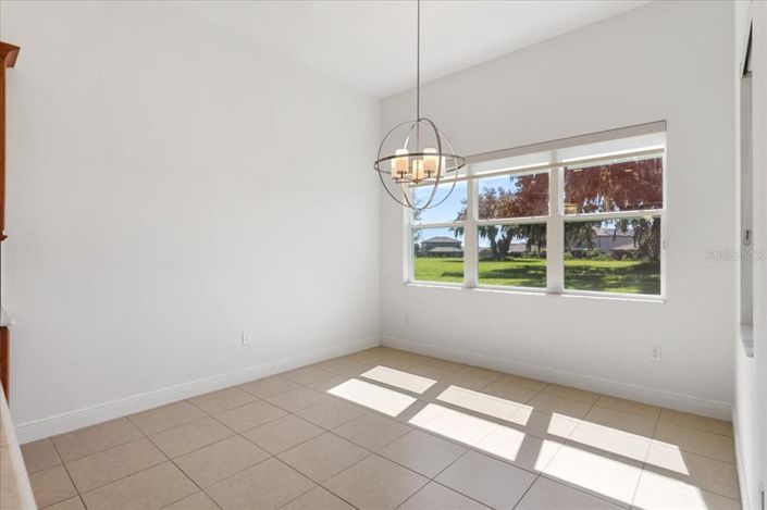 Image No.12-4 Bed House for sale