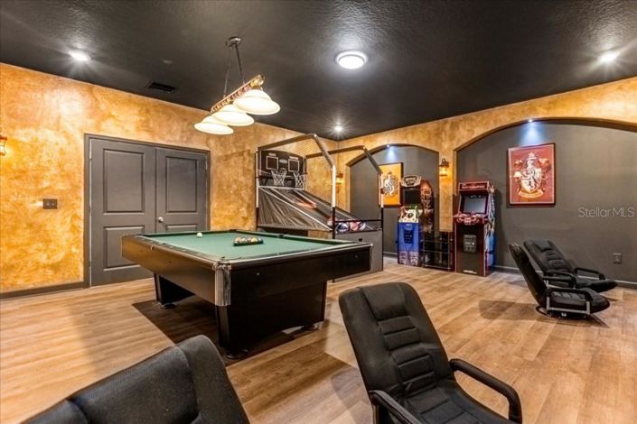 Image No.2-9 Bed House for sale