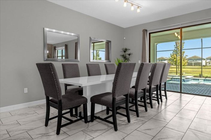 Image No.5-9 Bed House for sale